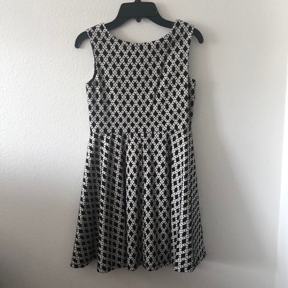 Pippa & Julie Dress, Girls Size 10 - Picture 2 of 3